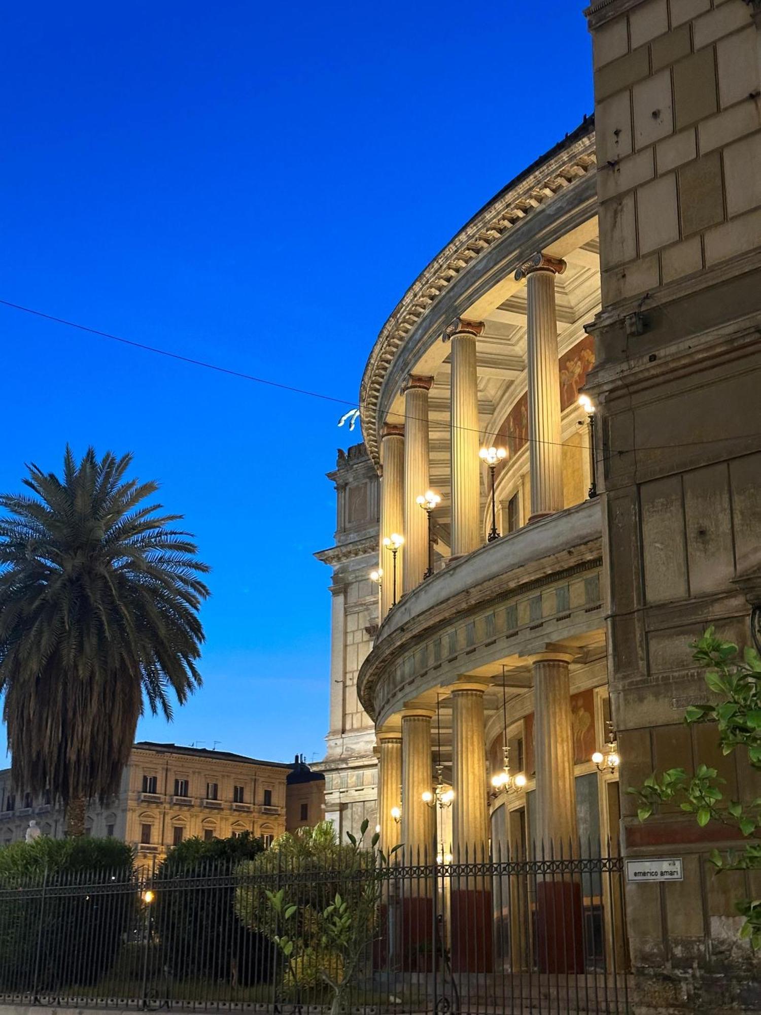 Casa Politeama Florio Lägenhet Palermo Exteriör bild